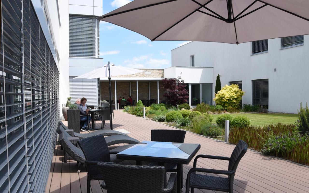 Hotel Harmony Medical & Wellness-Free Parking, 1,8Km From The Center Кромержиж Экстерьер фото
