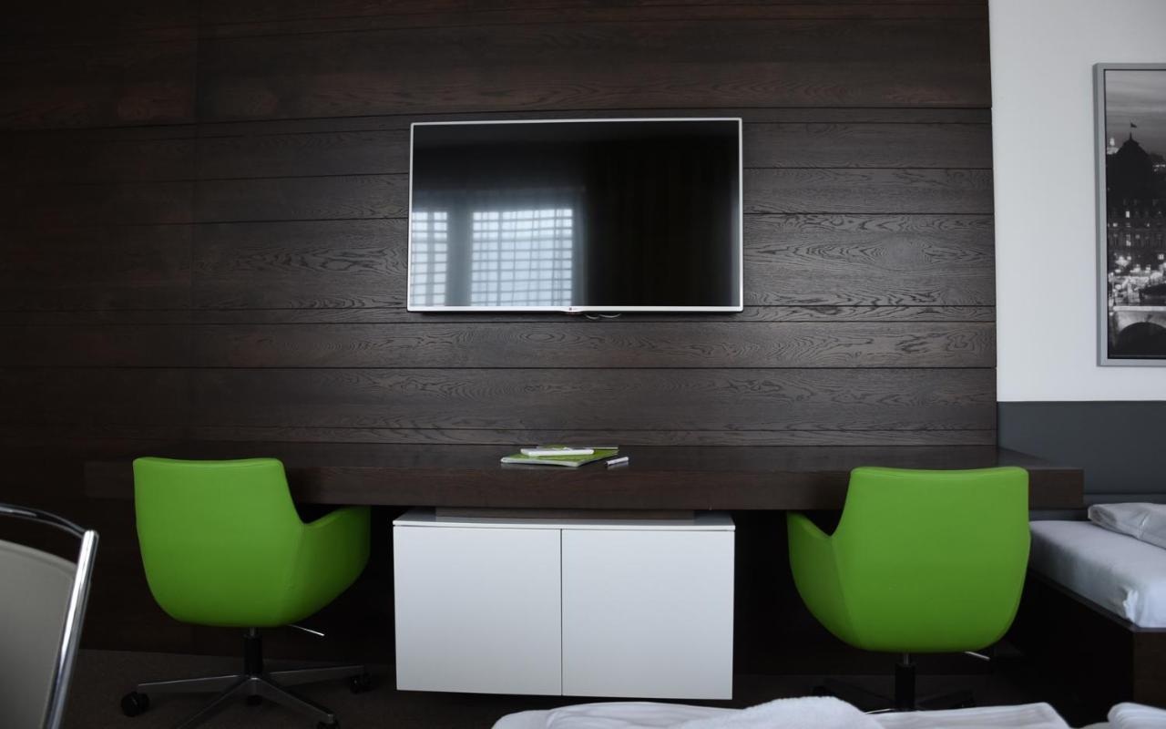 Hotel Harmony Medical & Wellness-Free Parking, 1,8Km From The Center Кромержиж Экстерьер фото