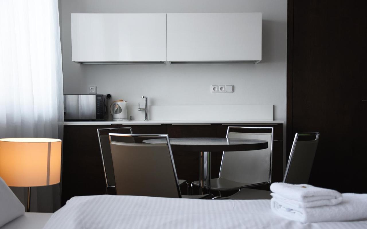 Hotel Harmony Medical & Wellness-Free Parking, 1,8Km From The Center Кромержиж Экстерьер фото